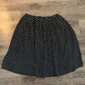 English laundry pleated black with white polka dots skirt, elastic waist, Size L